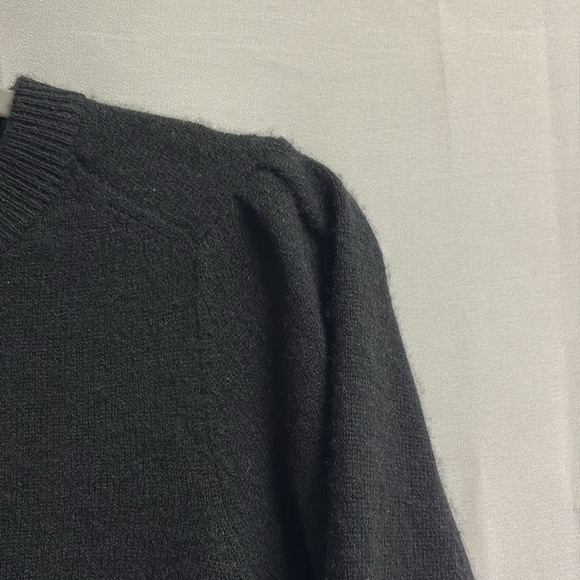 Skull Cashmere 100% Cashmere Understated Sleeve Skull Sweater Black Size XS - Picture 3 of 6